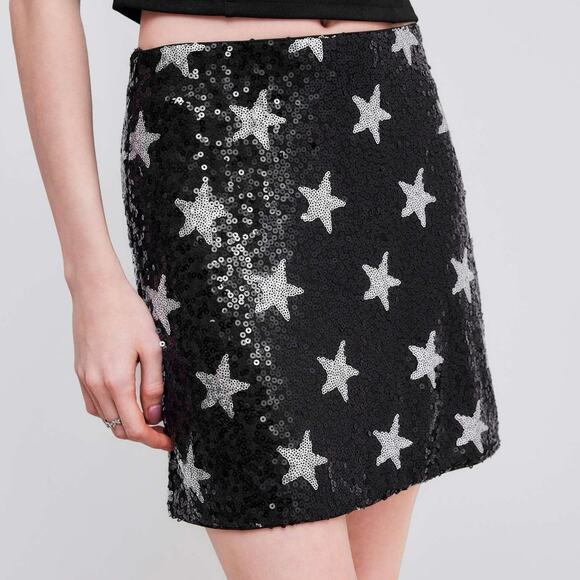 NWT cider SEQUIN MID RISE STAR MINI SKIRT size XL Black sparkle silver star - Picture 1 of 8